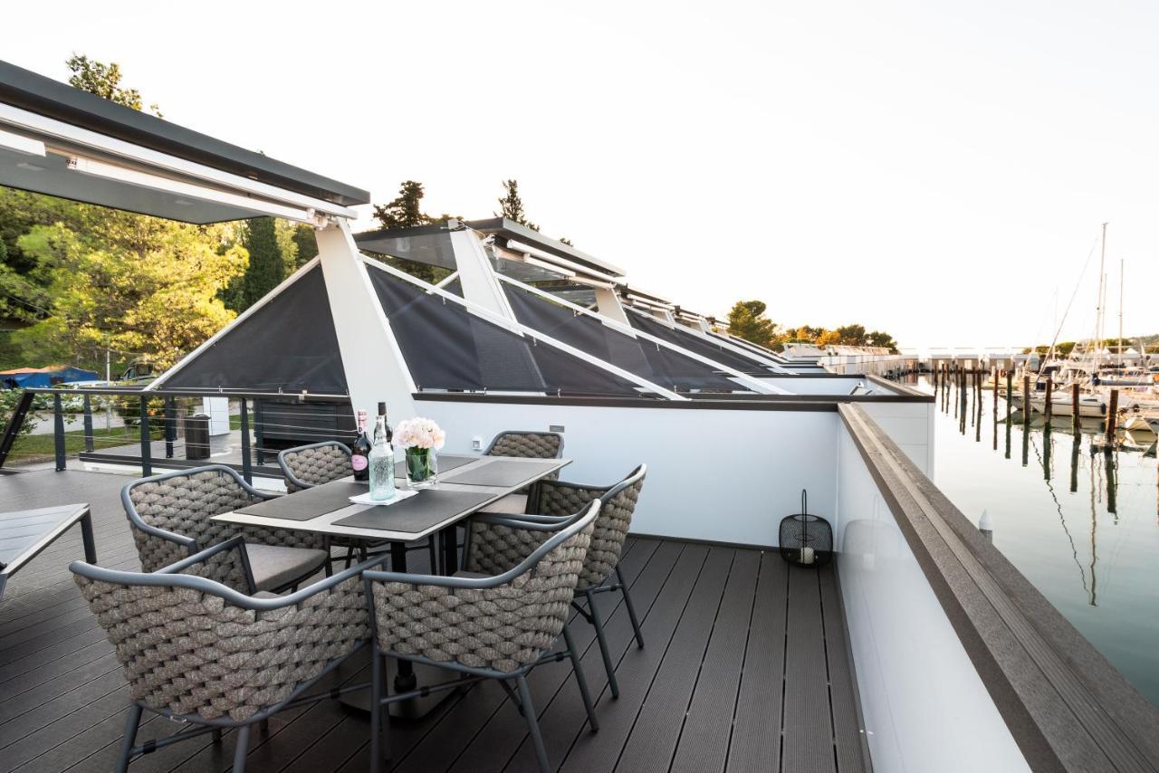 The Sea Lodges Portoroz - Bootshaus Floating Sea House Buitenkant foto