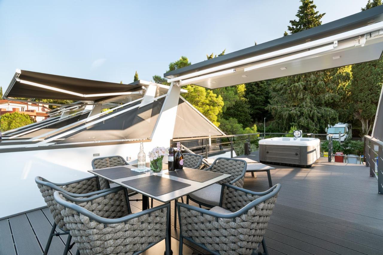 The Sea Lodges Portoroz - Bootshaus Floating Sea House Buitenkant foto