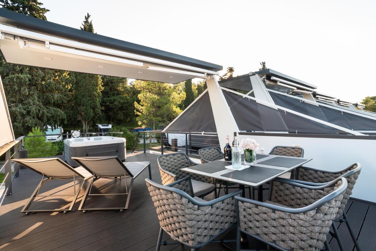 The Sea Lodges Portoroz - Bootshaus Floating Sea House Buitenkant foto