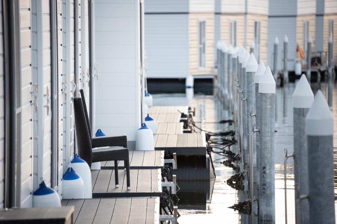 The Sea Lodges Portoroz - Bootshaus Floating Sea House Buitenkant foto